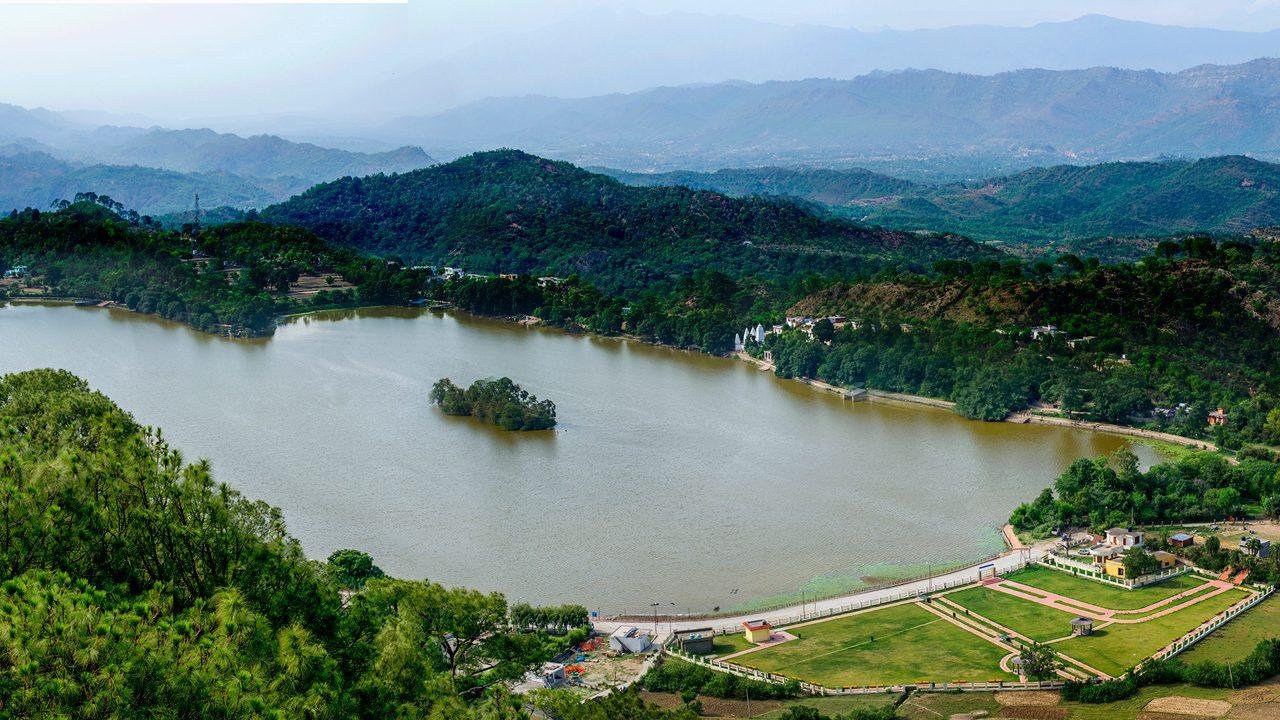 Surinsar Lake