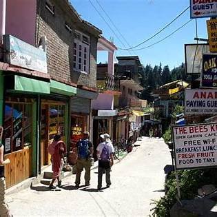 Old Manali Market