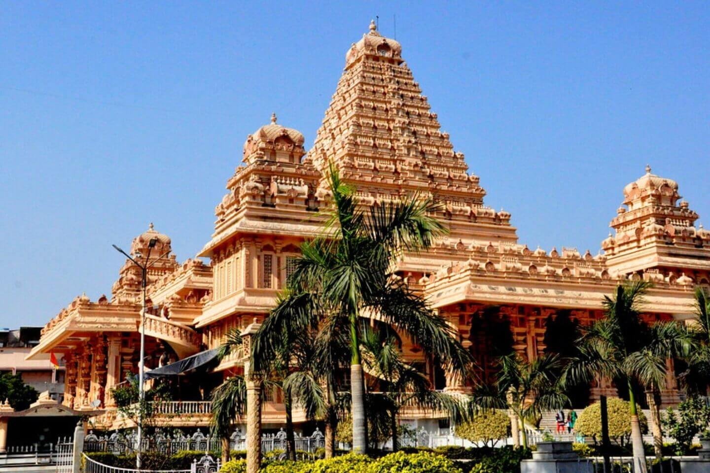 Chhatarpur Temple – Chhatarpur
