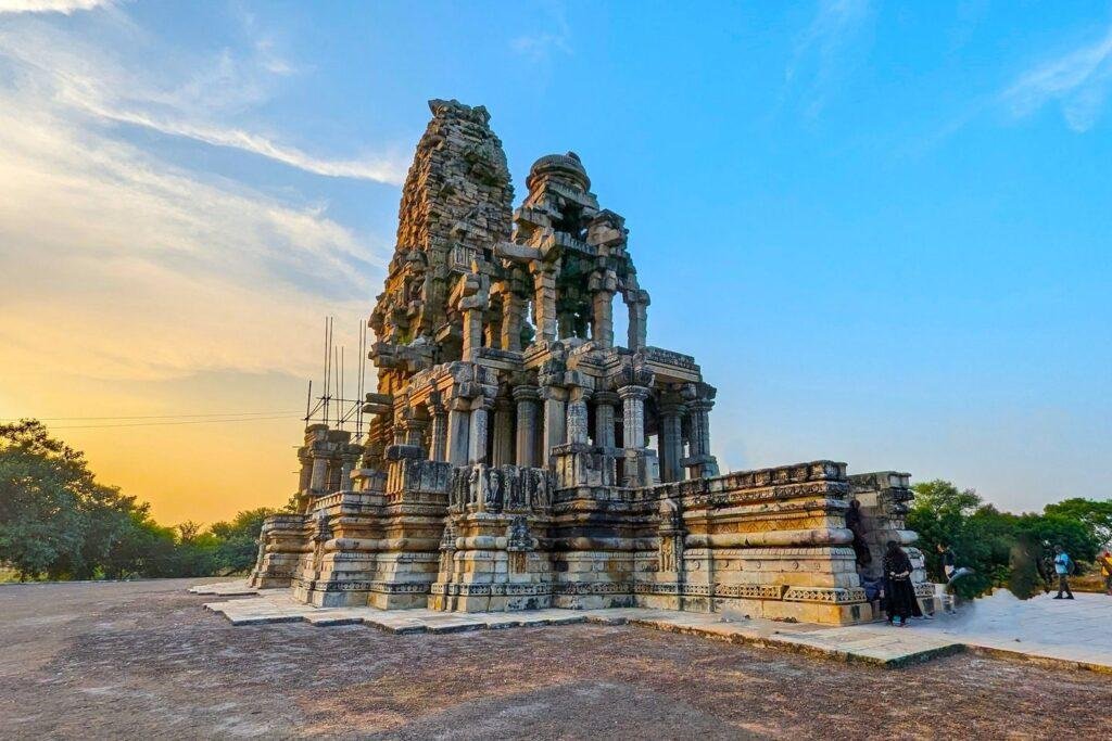 Kakanmath Temple Sihoniya: History, Architecture, Mystery & Mudras Stays Guide