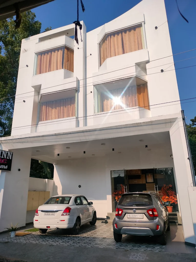 DEVIES INN