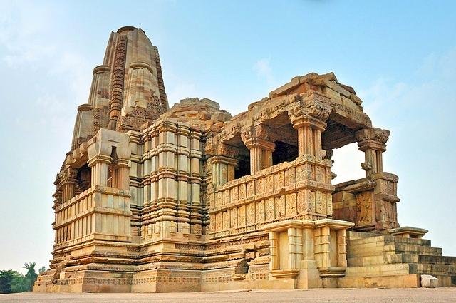 Duladeo Temple Khajuraho: History, Architecture & Mudras Stays Guide