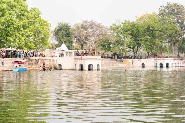 Bharatkund Nandigram: History, Ramayana Significance & Mudras Stays Guide