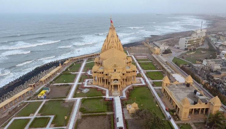 Somnath Beach: A Peaceful Coastal Retreat Near the Sacred Somnath Temple
