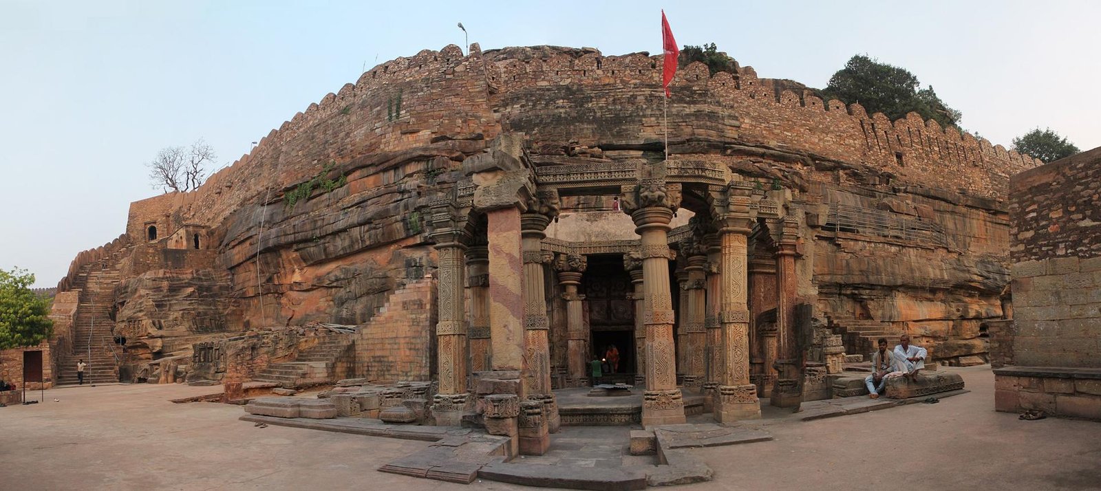 Neelkanth Mahadev Temple: The Ancient Shiva Shrine of Kalinjar Fort