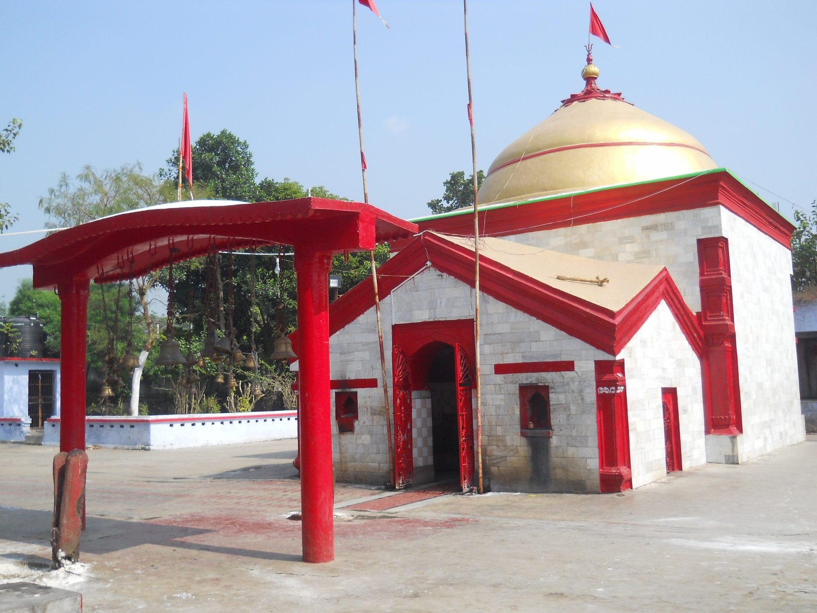 Ugratara Temple: A Revered Shakti Shrine in Mahishi