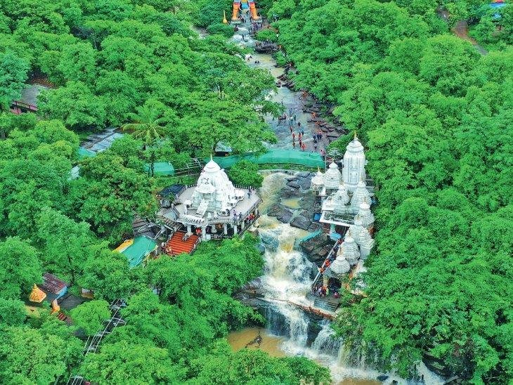 Jatmai Temple: A Sacred Hill Shrine Surrounded by Forests and Waterfalls