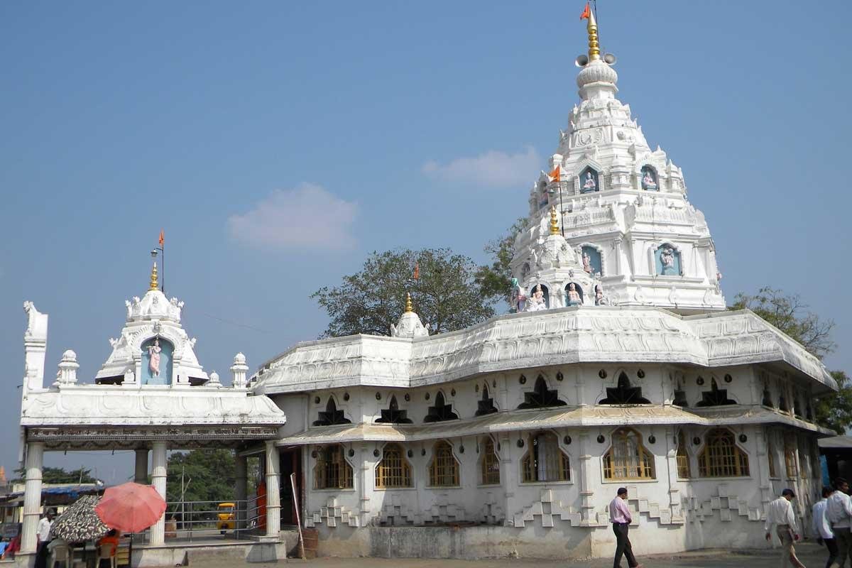 Bhadra Maruti Temple: The Unique Reclining Hanuman Temple of Khuldabad