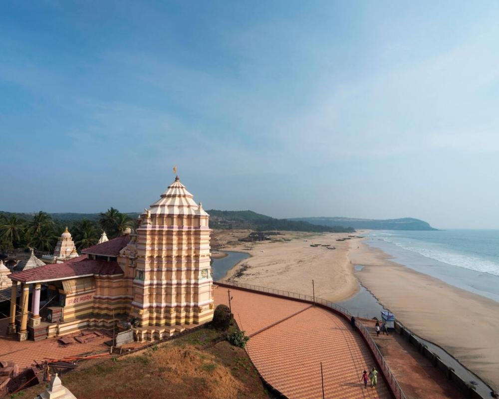 Kunkeshwar Temple: The Seaside Shiva Temple of Sindhudurg