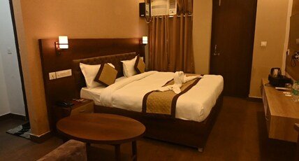 Hotel Red Sapphire Kushinagar