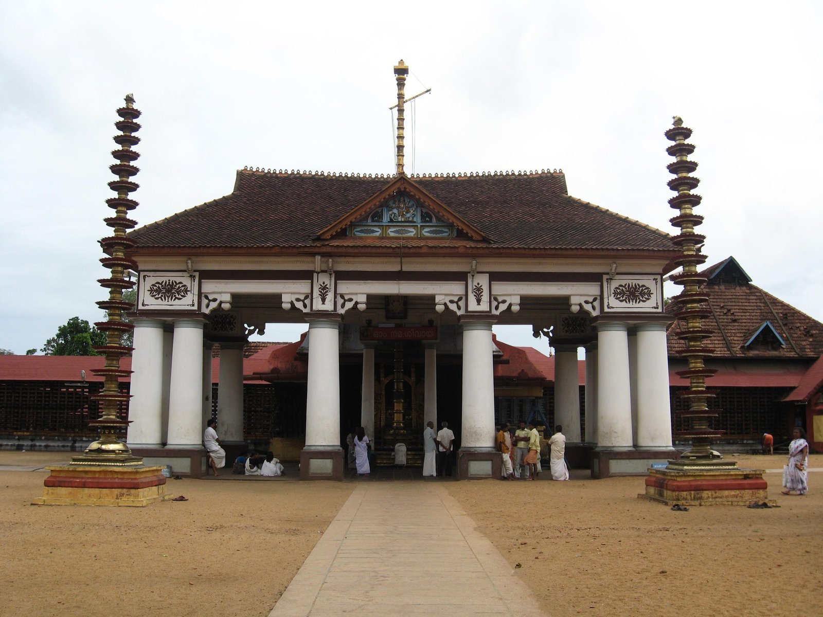 Vaikom Mahadeva Temple: The Legendary Shiva Temple of Kottayam