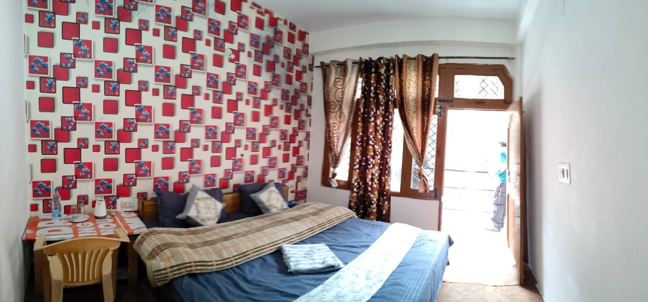 New Chandra Hotel