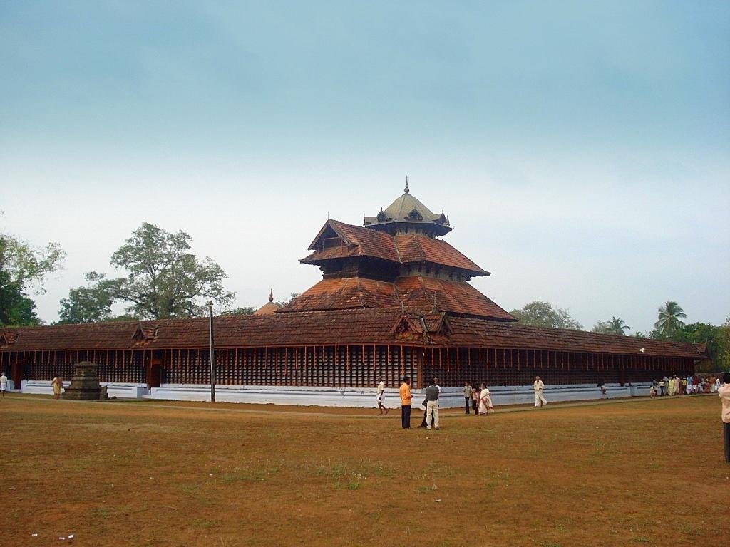 Peruvanam Mahadeva Temple: The Ancient Shiva Temple of Thrissur