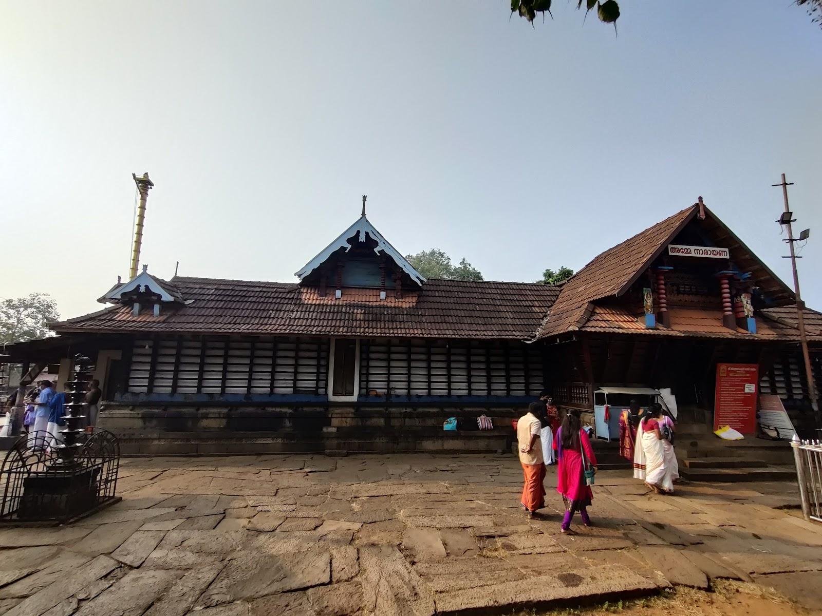Thirumandhamkunnu Temple: The Sacred Bhagavathy Temple of Angadipuram