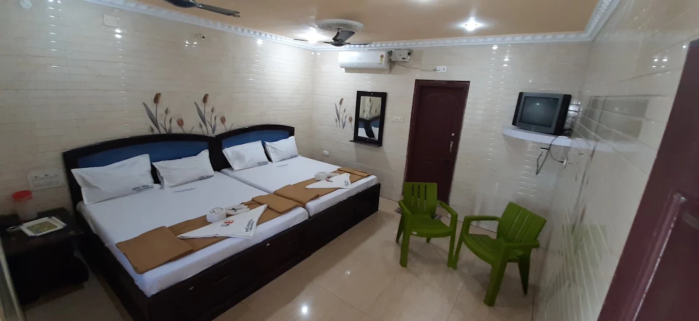 Prakash Hotel