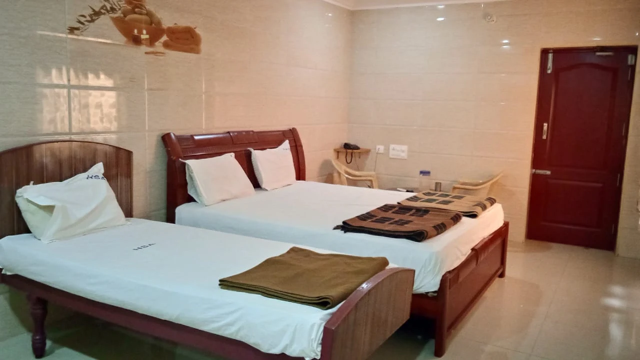 Hotel Senthil Andavar