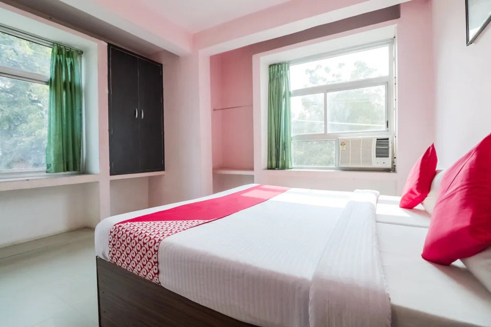 Hotel Raj Shanti