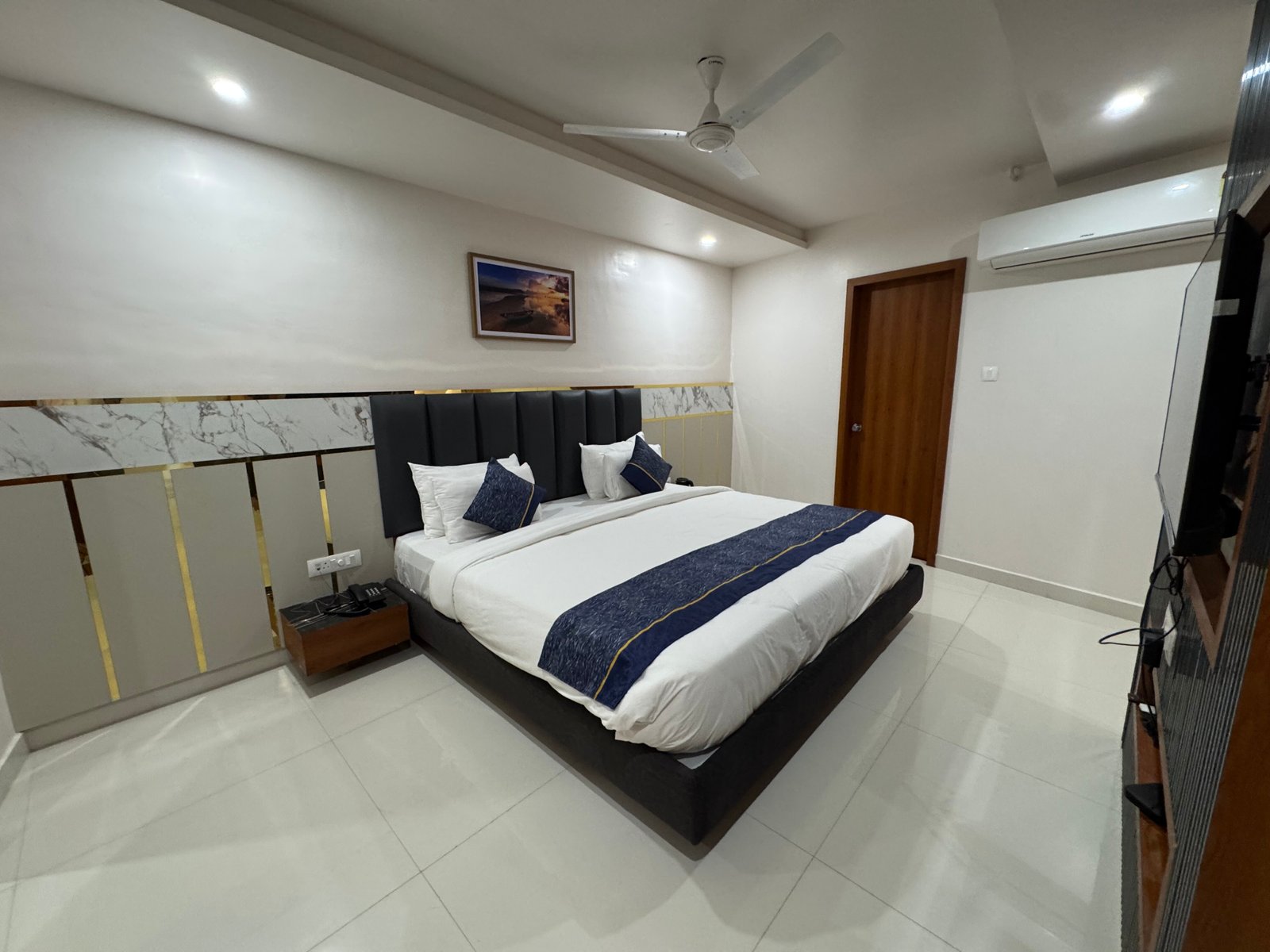 Ekansh Hotels And Resorts