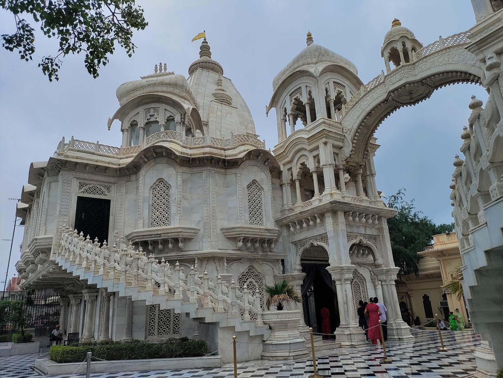 When Vrindavan Wakes to Kirtan: ISKCON Krishna-Balaram Aarti