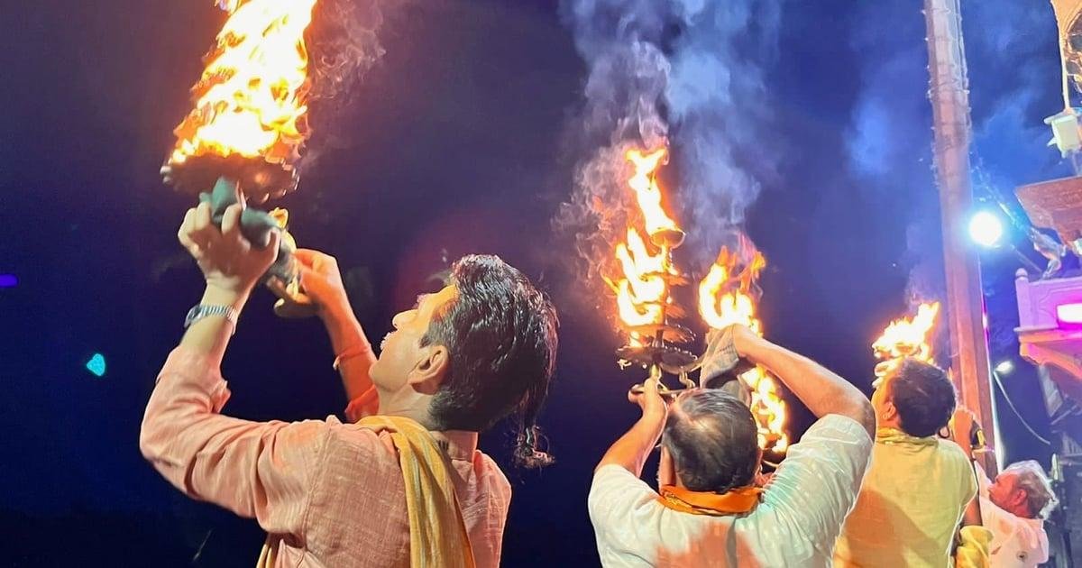 Experience Govardhan Giriraj Aarti and Sacred Worship in Braj