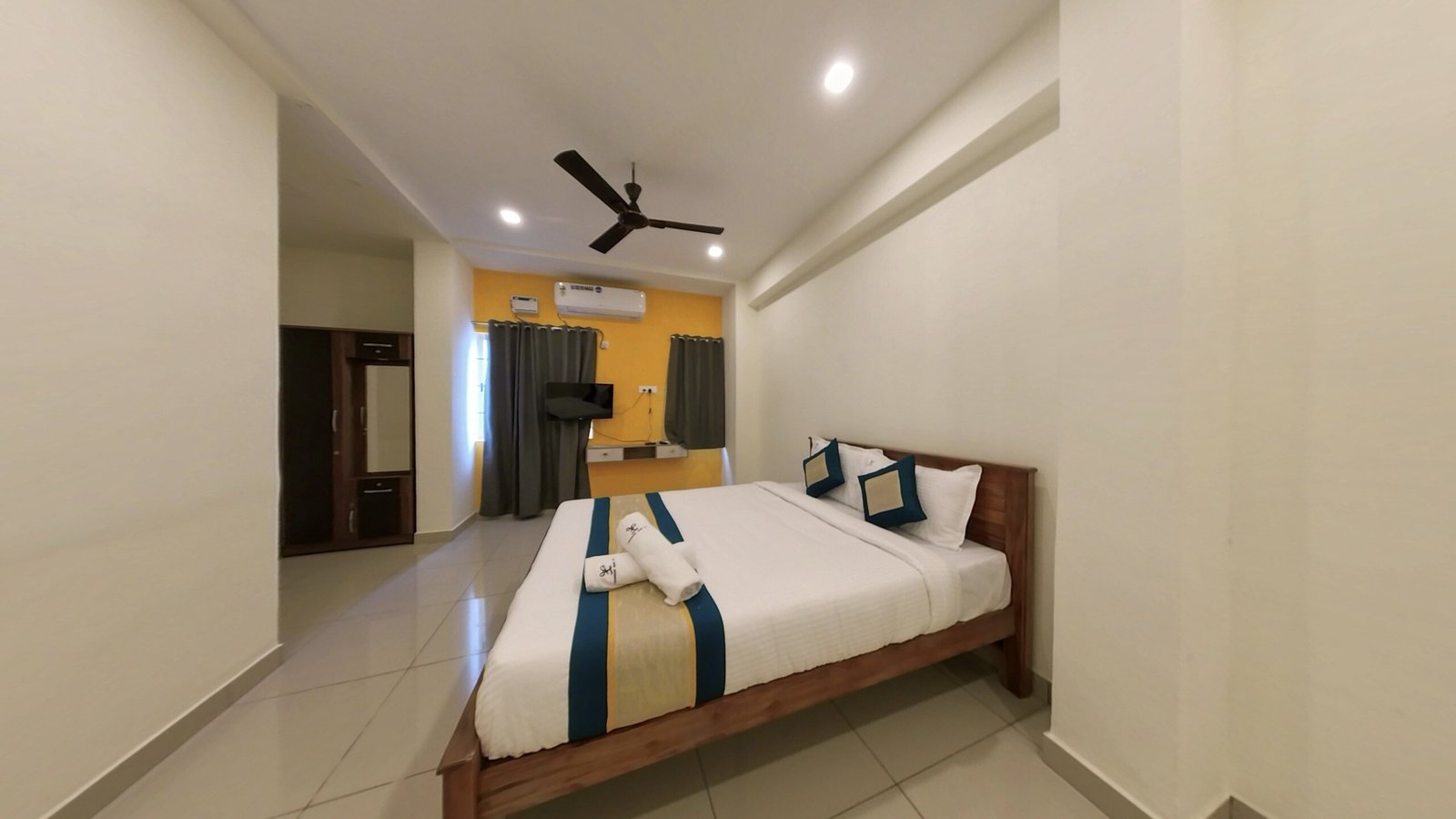 Hotel Le Park Residency