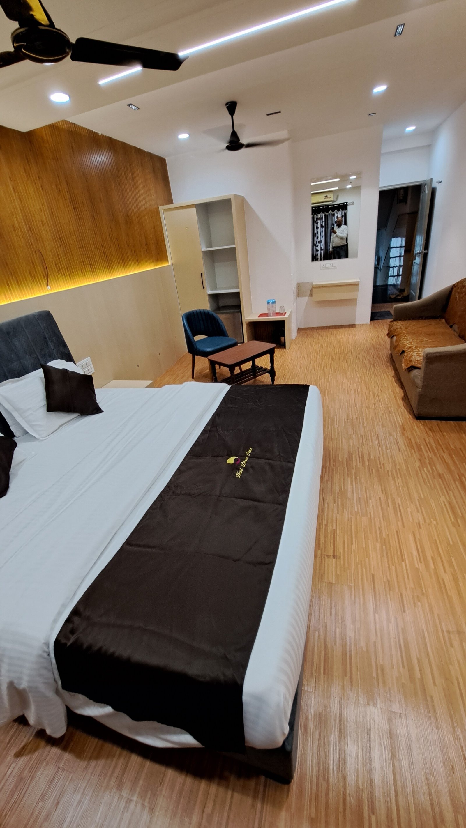 Hotel Dhruv Palace