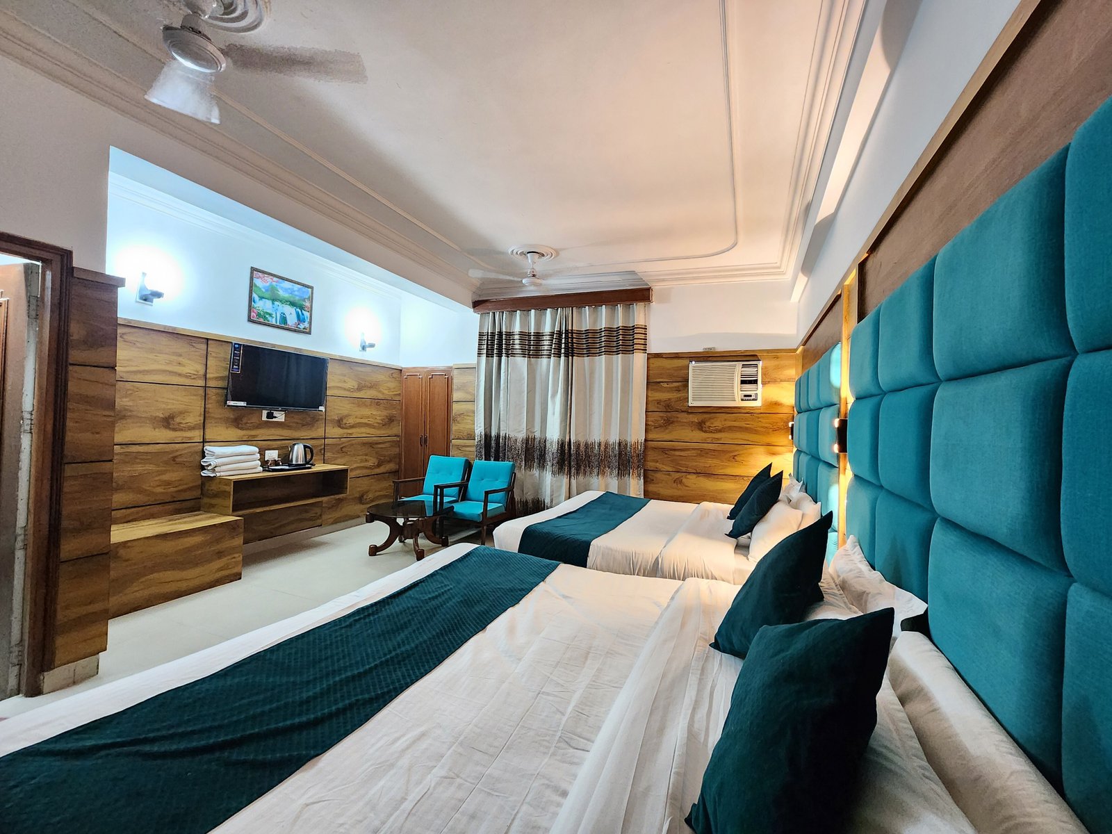 Hotel Atul Regency