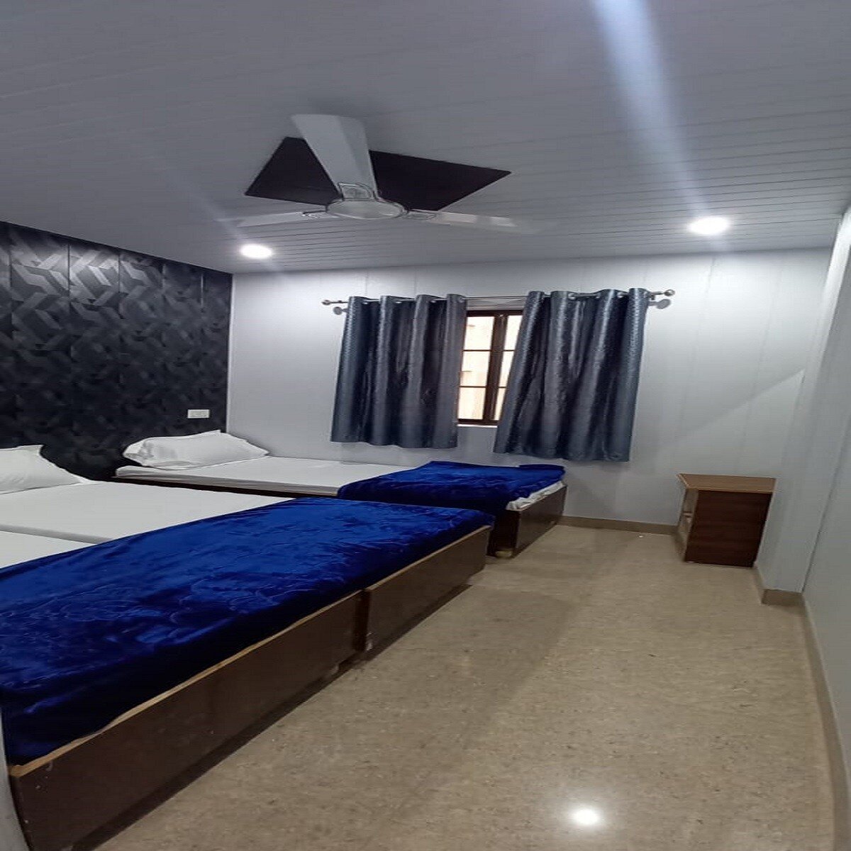 Hotel Shiv Ganga