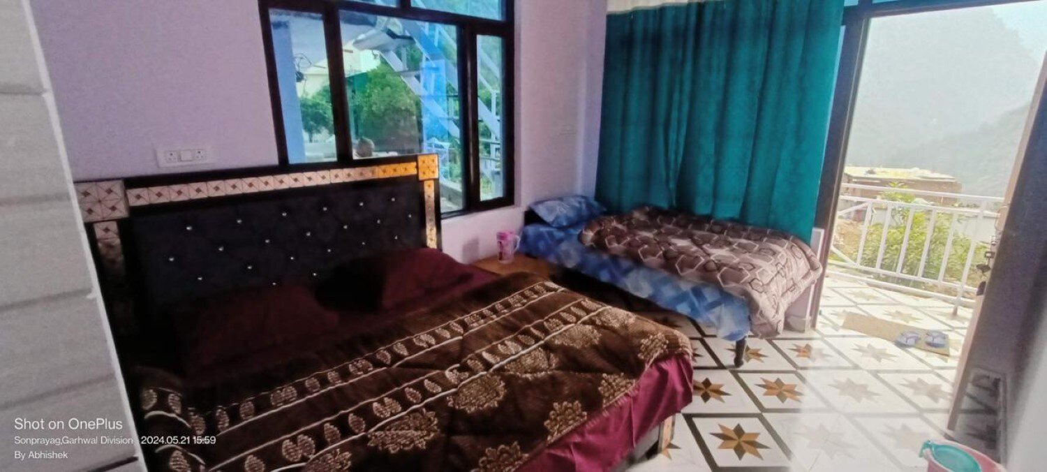 Abhishek Hotel