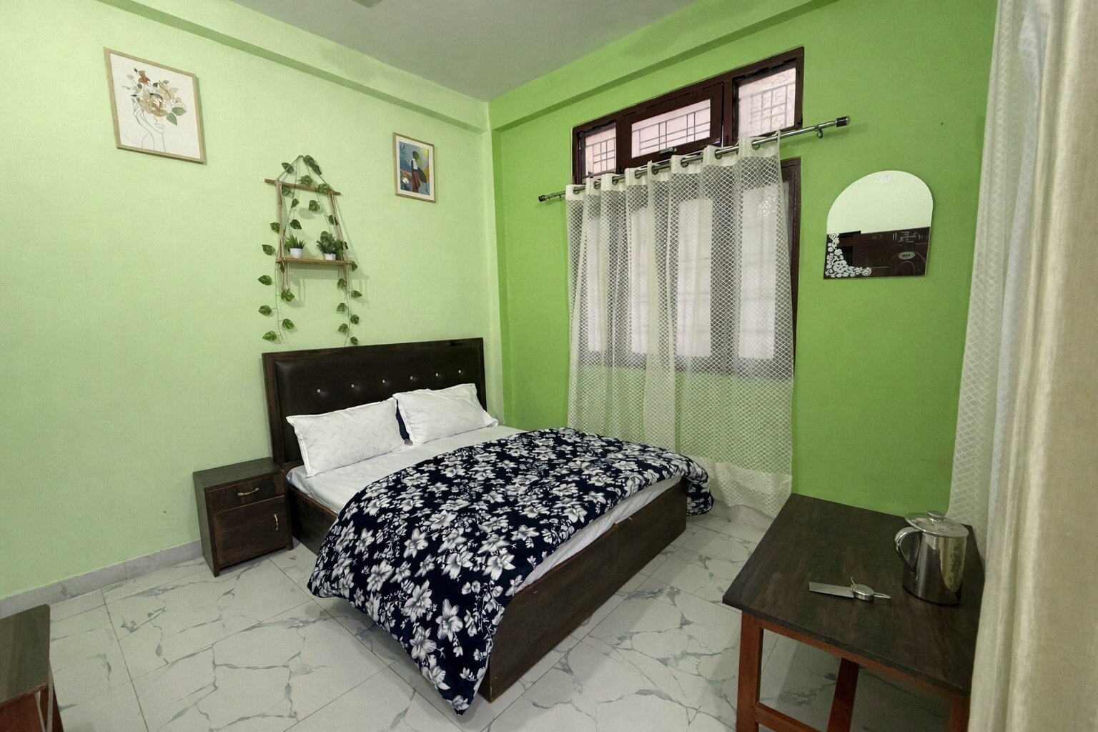 Gomukh Hotel
